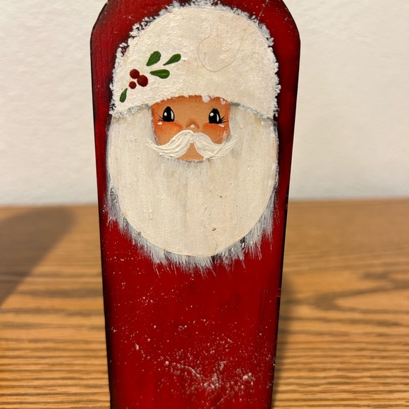 Handpainted Wooden Santa’s - Picture 12 of 13